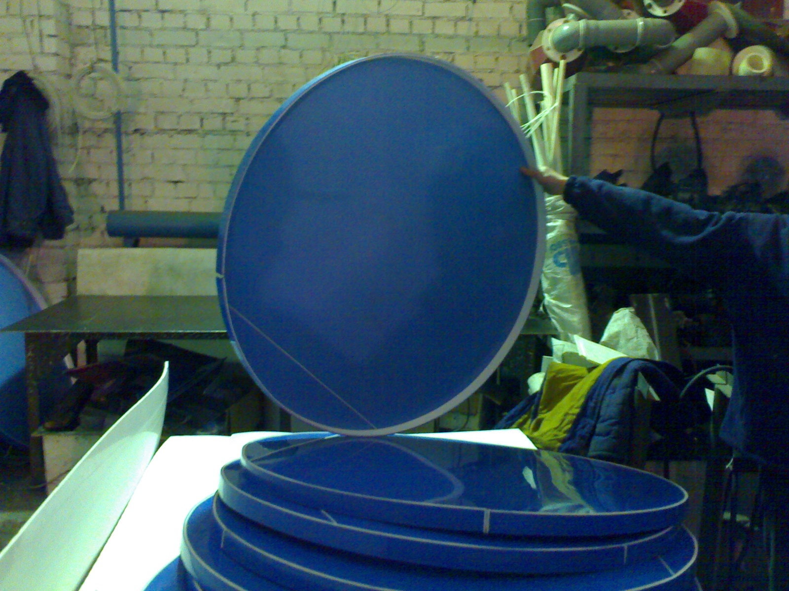 Стандартная крышка для хлебозавода пластиковая синяя на дежа для хлебозаводов. Стоимость данной крышки от 1 100 рублей.